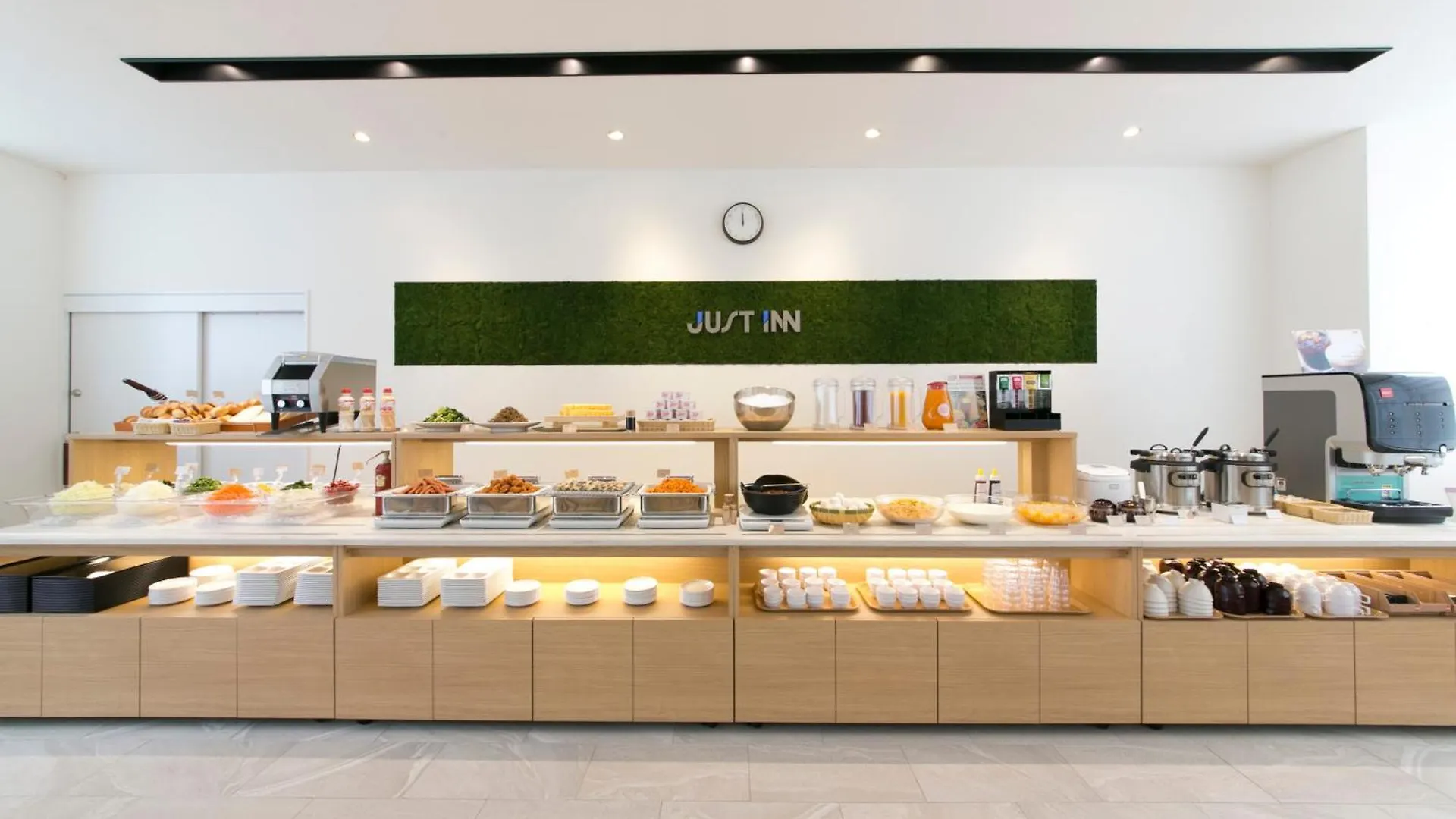 Just Inn Premium Nagoya Station 3*,